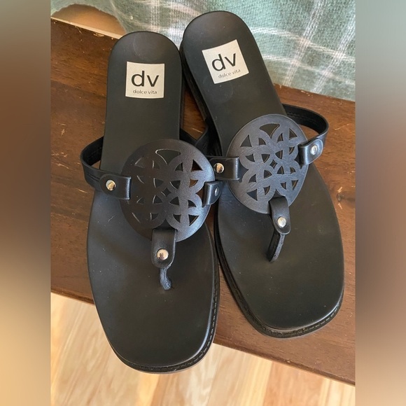 Dolce Vita Cordell faux leather slides size 7.5 - Picture 1 of 4